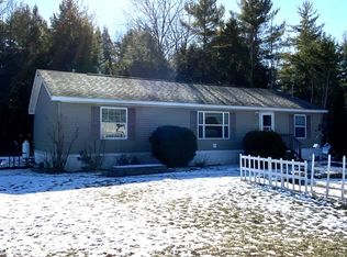 17 Raiders Ln, Raymond, NH 03077