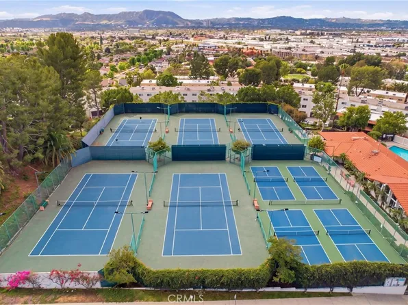 7802 Via Tortona, Burbank, CA 91504