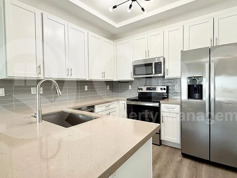 9160 N 67th Ave #212 — Photo 2