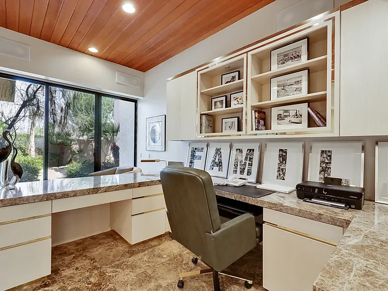 73115 Crosby Ln — Photo 38