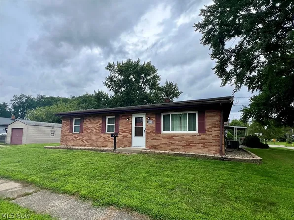 1589 Bronson Rd, Akron, OH 44305