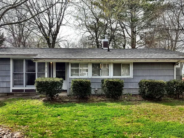 212 S Emerald Ln, Carbondale, IL 62901