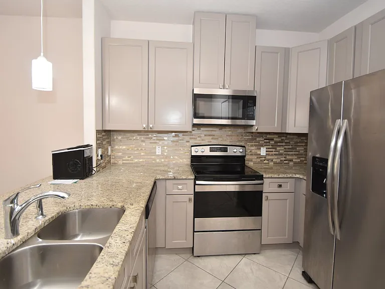 43 Lloyd Trl #A — Photo 11