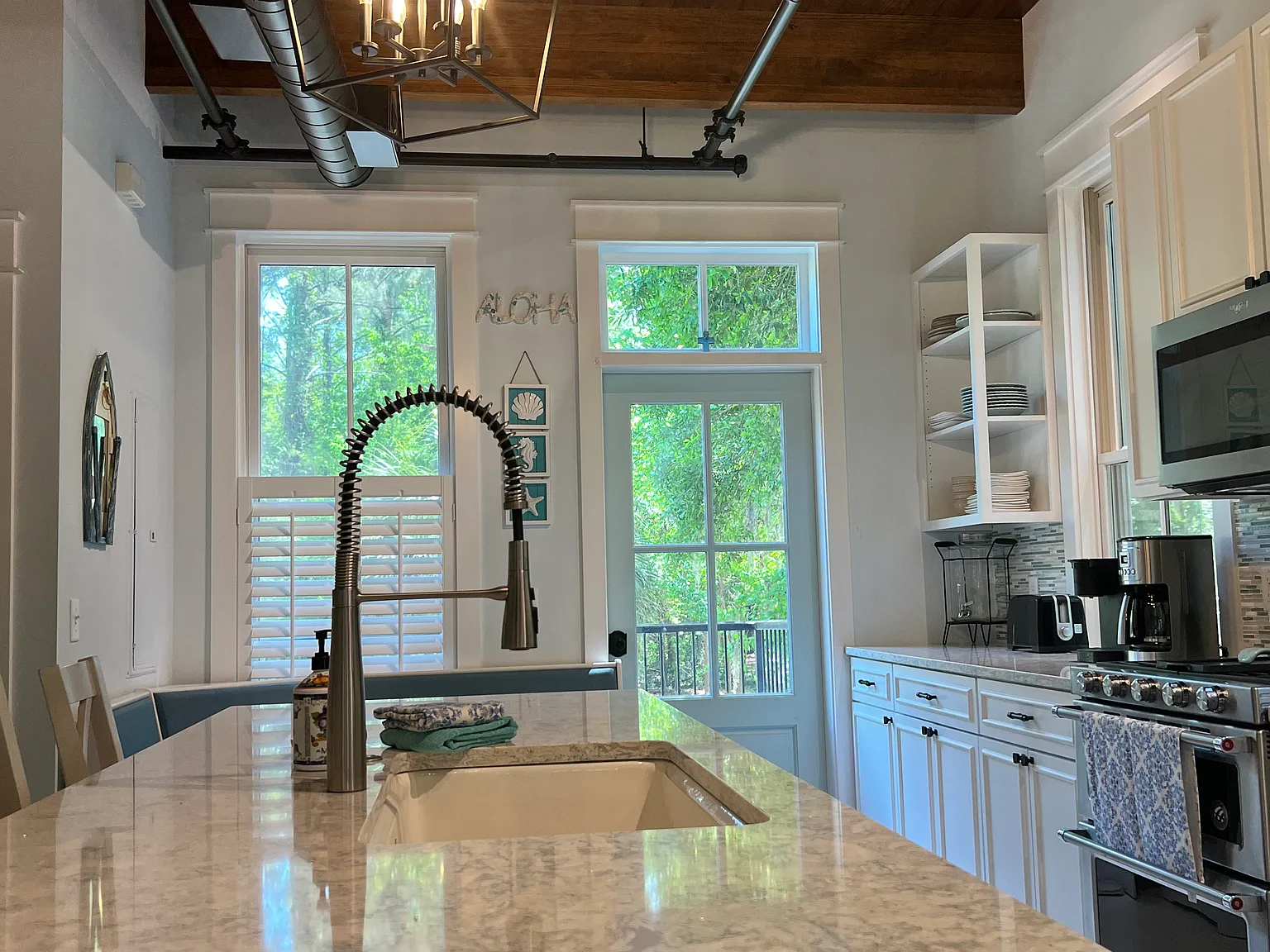 2 bed, 2.5 bath, 1440 sqft, $5,000 — Photo 4