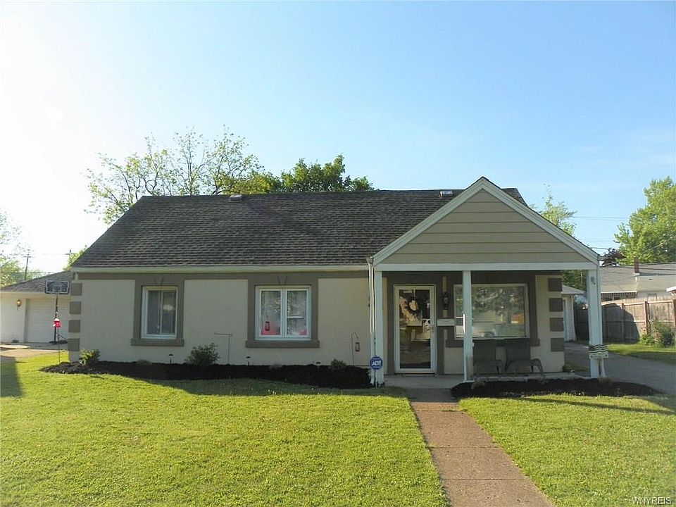 1st image of 54 Chardon Dr