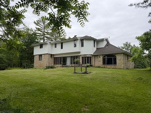 3rd image of 4241 Summit View Rd