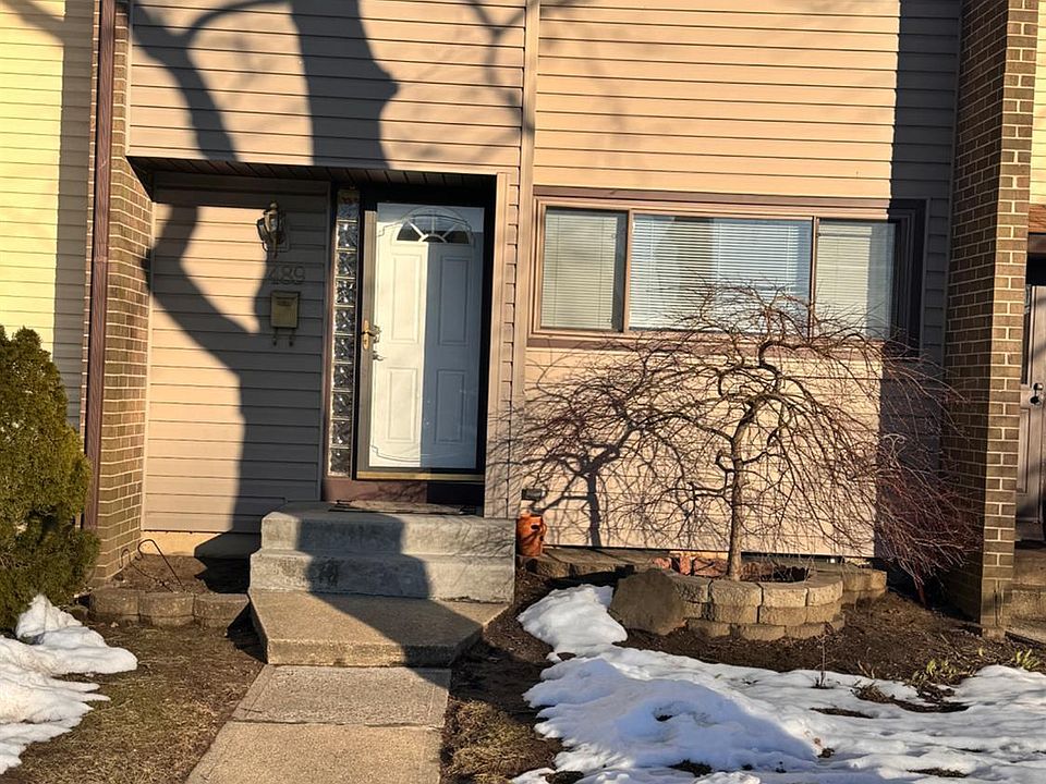 1st image of 489 Madison Dr