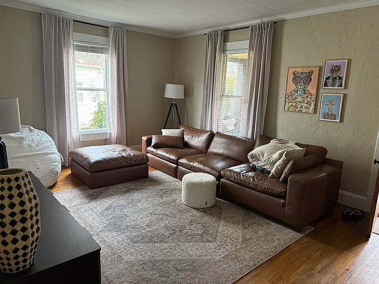 316 W Maple St — Photo 4
