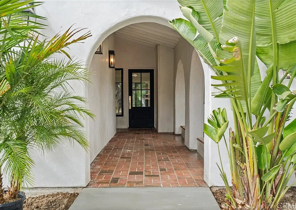 3549 Elm Dr