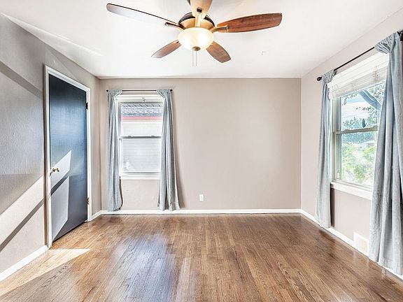 5th image of 3920 W Rockwell Ave