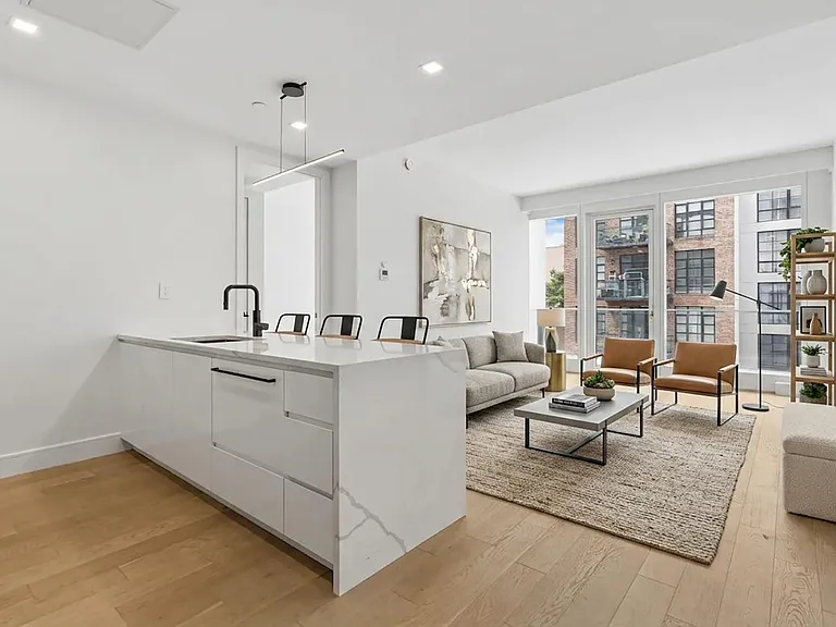 37-34 33rd St #4F — Photo 1