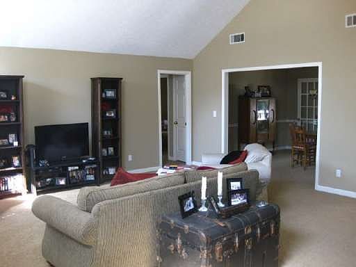 5th image of 3370 Hudson Ln