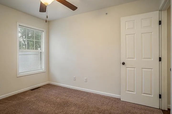 25 Myleigh Ave — Photo 12