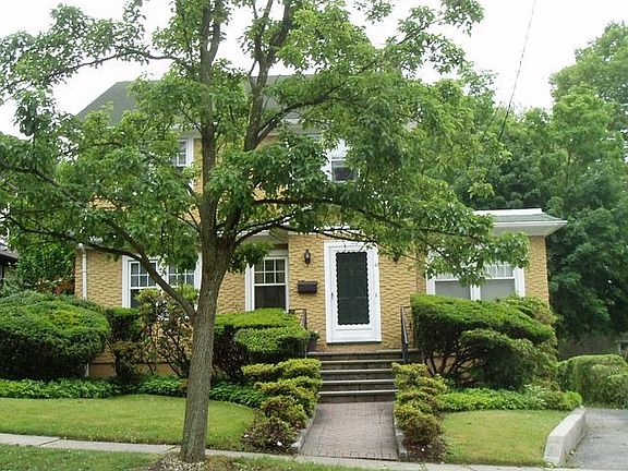 2nd image of 42 Villard Ave