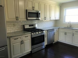 28 Stockport Dr, Toms River, NJ 08757