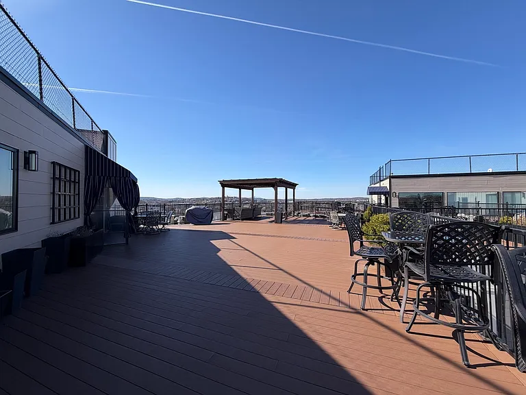 87 Medford St #215 — Photo 17