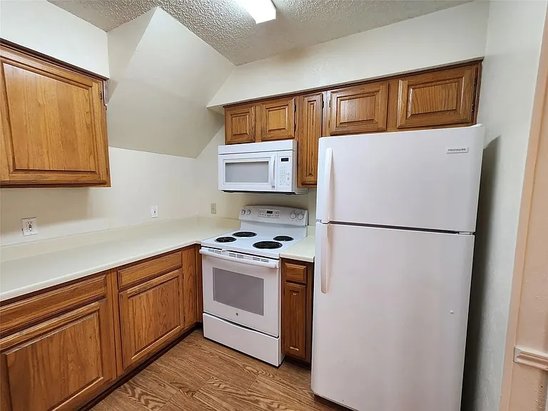 3008 N Bell Ave — Photo 16