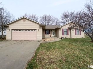 34 Antoinette Rd, Auburn, IL 62615