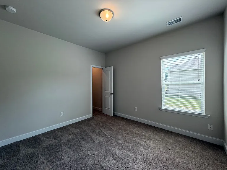 61 N Village Cir — Photo 23