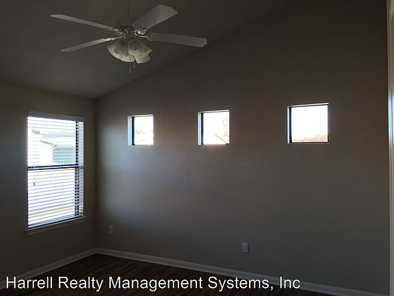 3rd image of 400 Bosque Blvd Unit 401