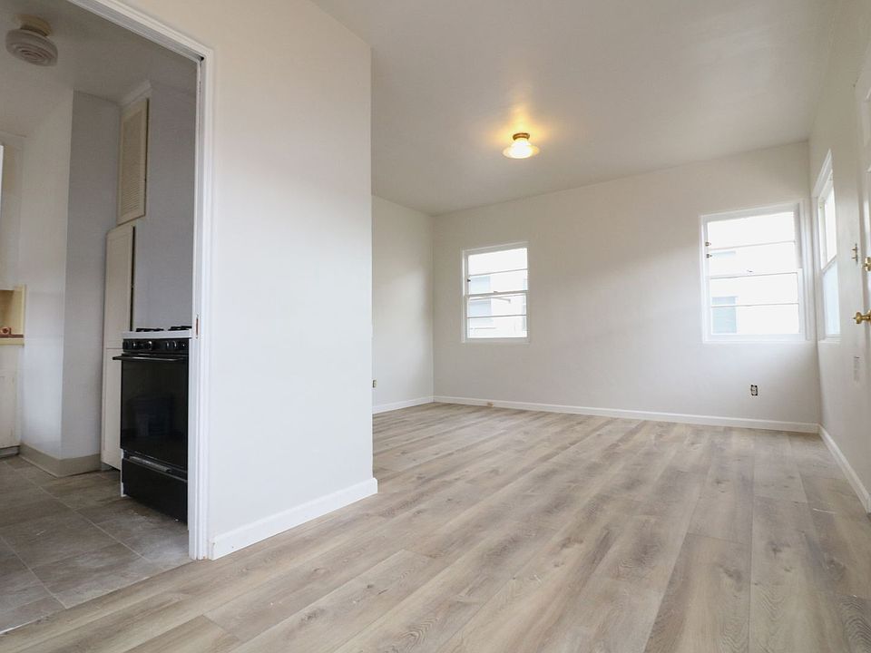 1st image of 4638-48 North Ave #4646.5