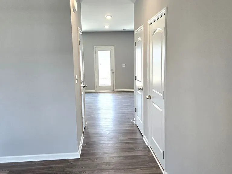 1261 Marlena Ln — Photo 6