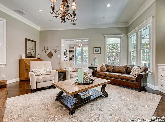 5th image of 9677 Windwood Dr