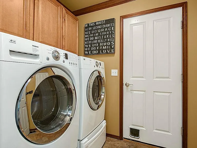 24011 SE 11th Pl — Photo 21