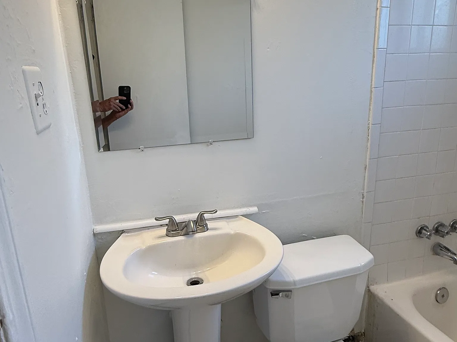 2 bed, 750 sqft, $425 — Photo 2