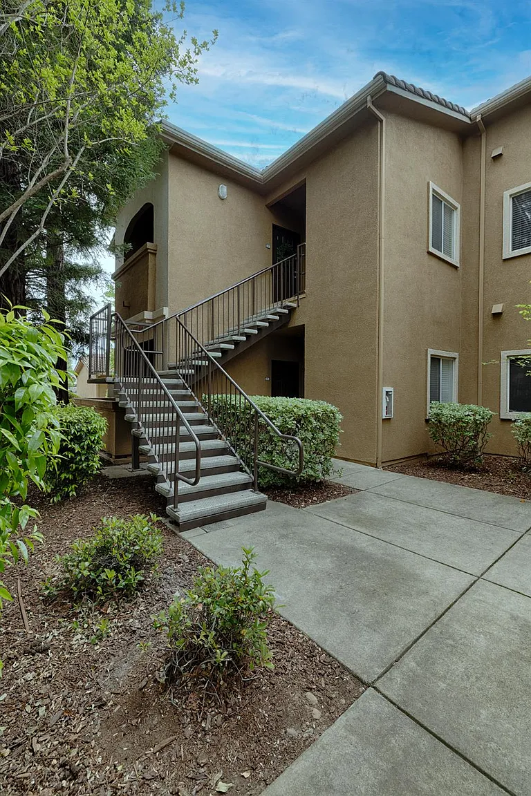 501 Gibson Dr APT 622 photo 1