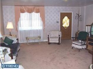 412 Edgemore Rd, Philadelphia, PA 19151