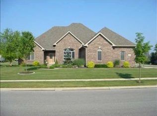 3725 Highland Park Dr, Greenwood, IN