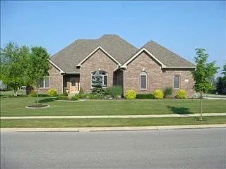 3725 Highland Park Dr photo 1