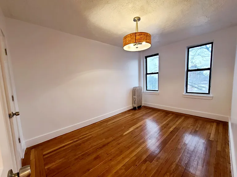2108 Chatterton Ave #4A — Photo 9