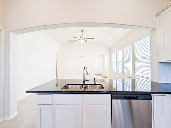 4th image of 6303 Prince Place Dr