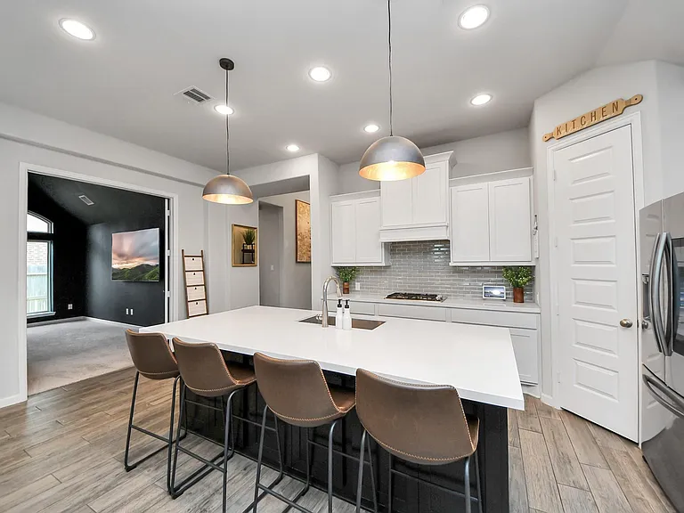 1711 Rustling Creek Dr — Photo 6