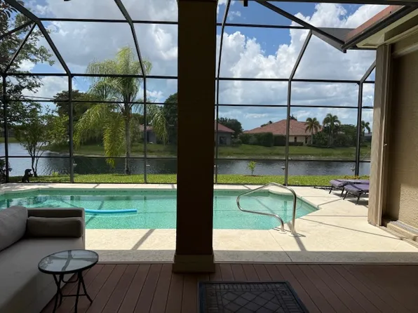 11327 Longshore Way E, Naples, FL 34119