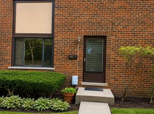 18W158 16th St, Villa Park, IL 60181