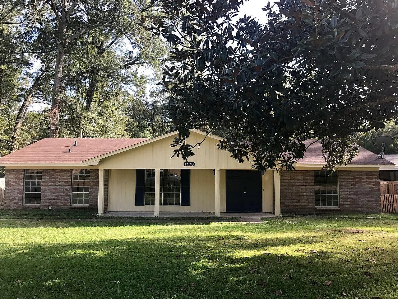 3 bed, 1752 sqft, $975 — Photo 1