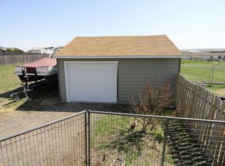2704 Sussex Rd, Pierre, SD 57501