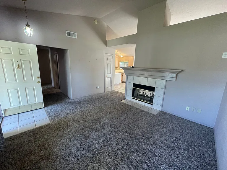 4909 Sun Valley Dr — Photo 4