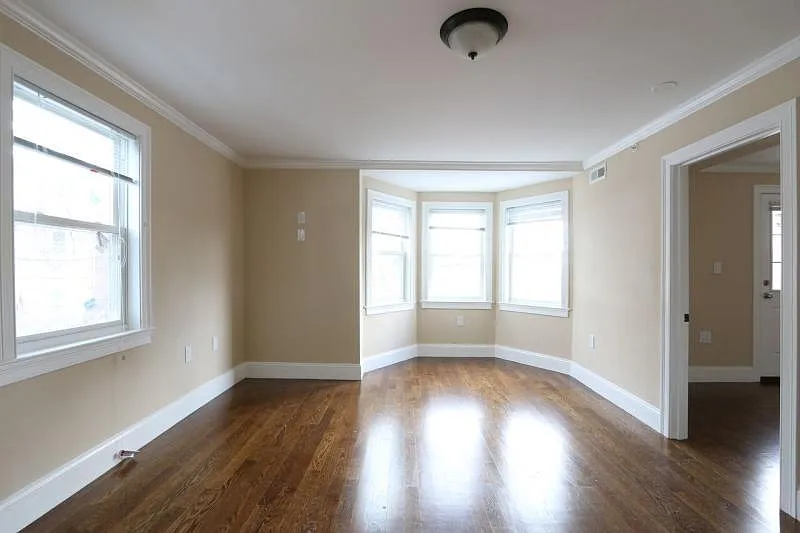 Building Photo - 21 Alpine St #2L
