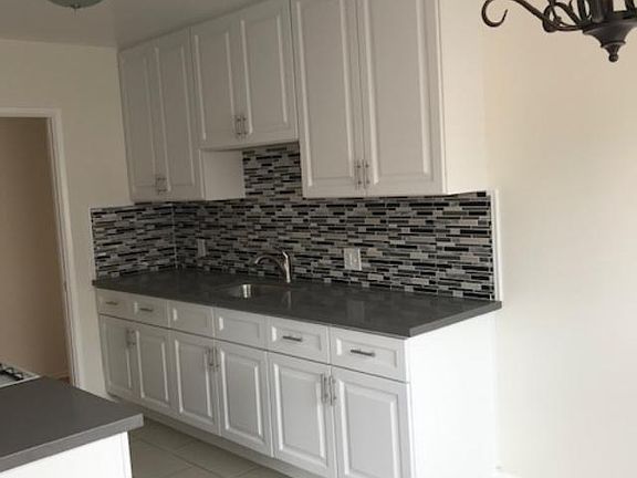 2nd image of 4417 Melbourne Ave APT E