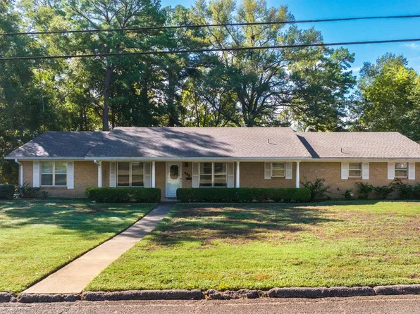 600 E Allison Ave, Gladewater, TX 75647