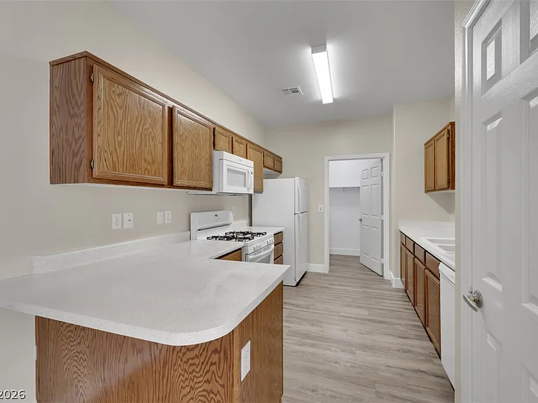 503 Lost Eagle Way — Photo 8