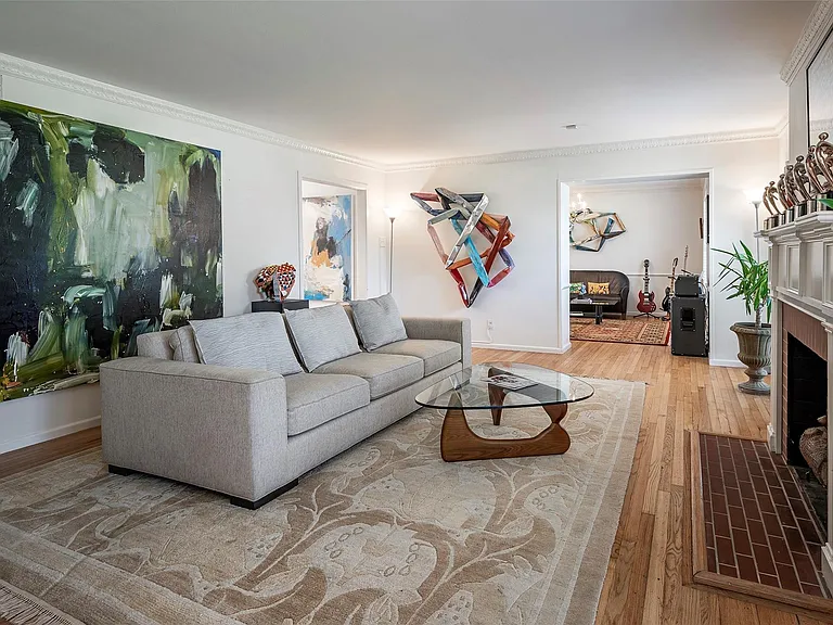 6814 Pemberton Dr — Photo 3
