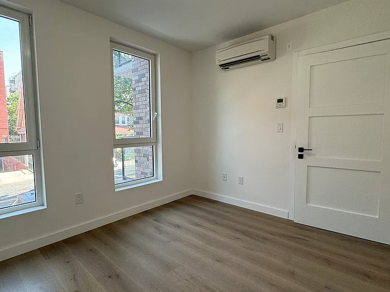 618 Avenue H #2C — Photo 5