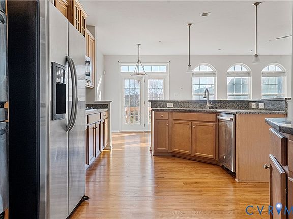 5th image of 505 Siena Ln