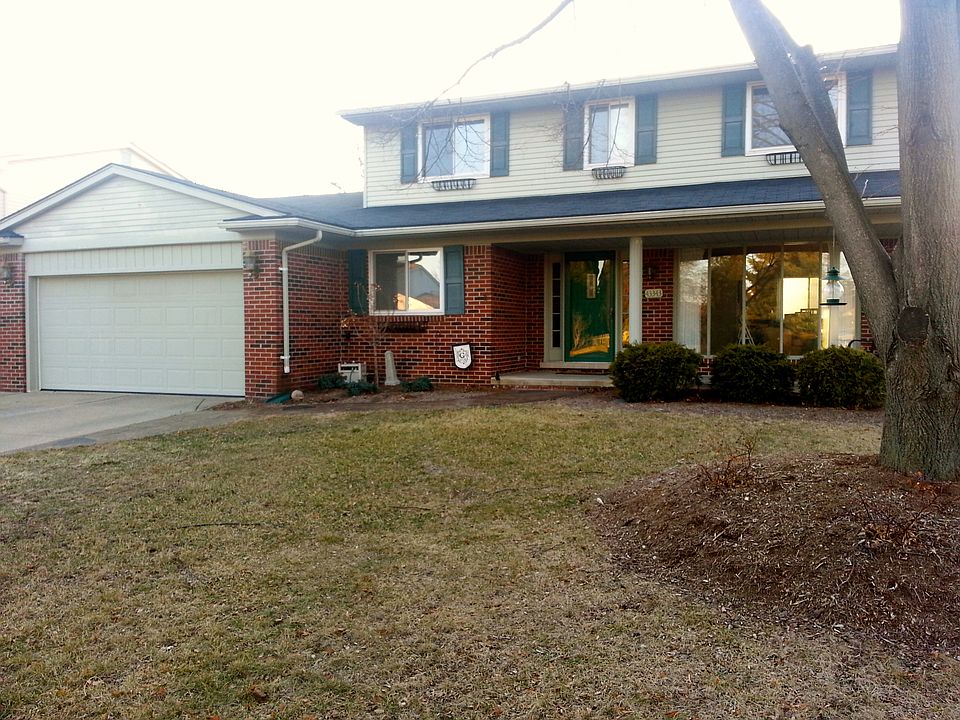 1st image of 43343 Cove Ct