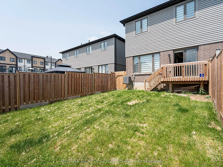 7 Baker Ln — Photo 49